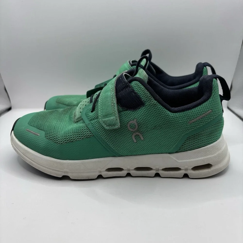 On Kids Cloud Play Mint Green Running Shoes 3KD11431337 Size US K2.5 EU 34
